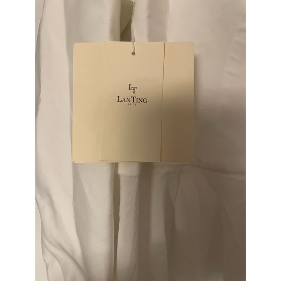 New/ Still in Package With Tags. Beautiful Pantsuit Cream and Flowy Size 14 - Picture 3 of 11